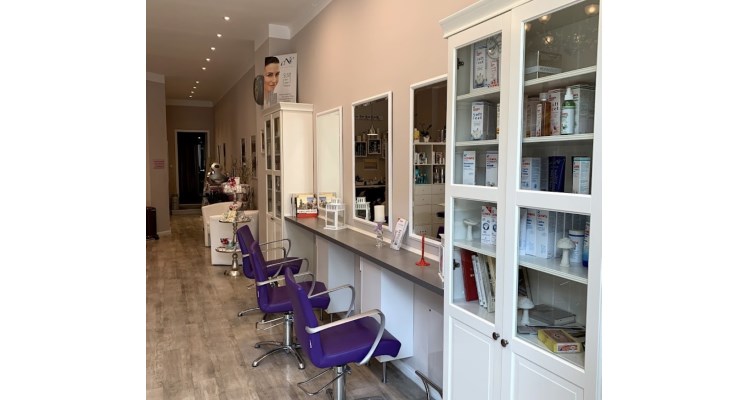 Chrissis Salon Bild 3